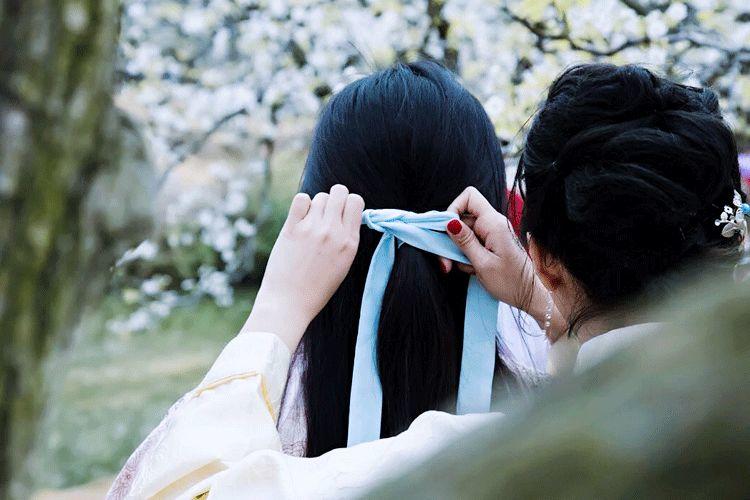 春分,穿着汉服去赏花 春分,小姐姐穿着汉服去赏花-长沙SEO霜天