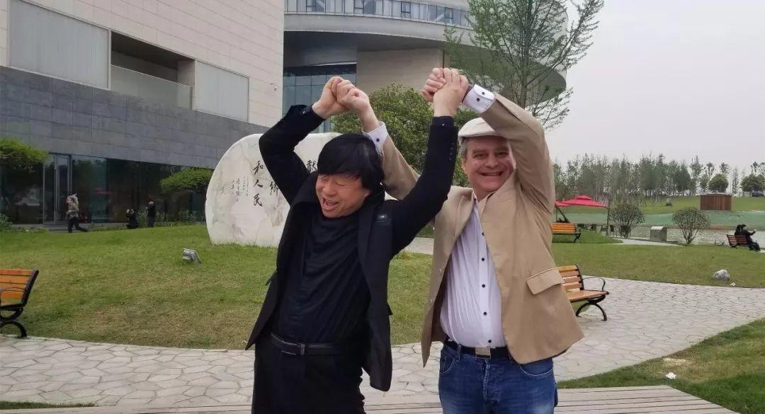 春意正浓,法国总领事走进了李自健美术馆...... 春意正浓,法国总领事走进了李自健美术馆……-长沙SEO霜天