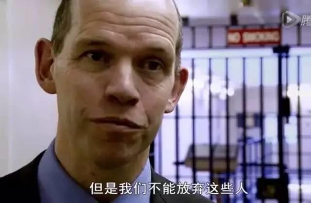 厨师杀过人,服务员是投毒犯,这家餐厅惊艳了BBC,火到贵族名流都抢着去吃“牢饭”… 厨师杀过人,服务员是投毒犯,这家餐厅惊艳了BBC,火到贵族名流都抢着去吃“牢饭”…-长沙SEO霜天